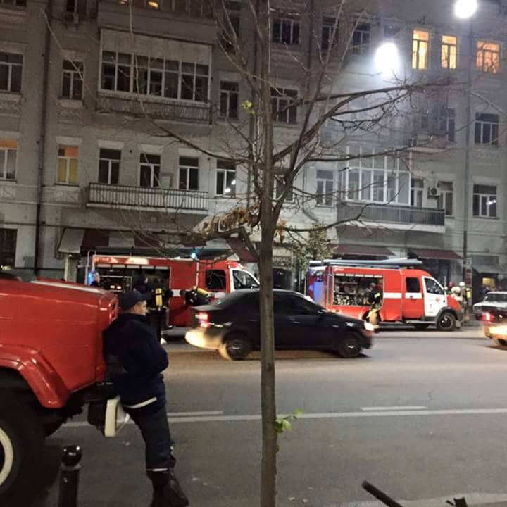 В Киеве на улице Саксаганского горел ресторан