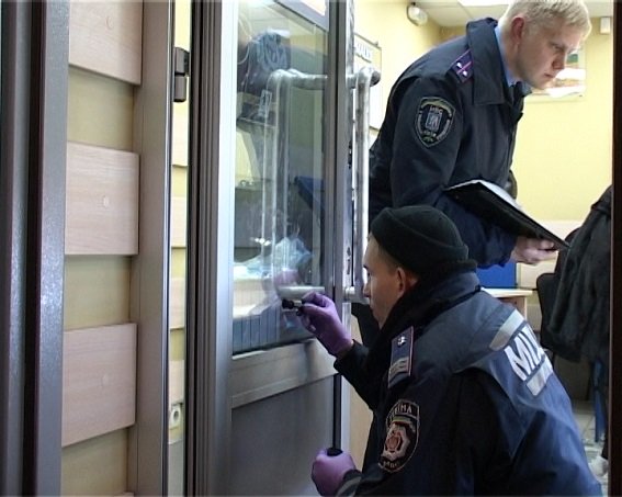 В Киеве неизвестные совершили вооруженное нападение на ювелирный магазин