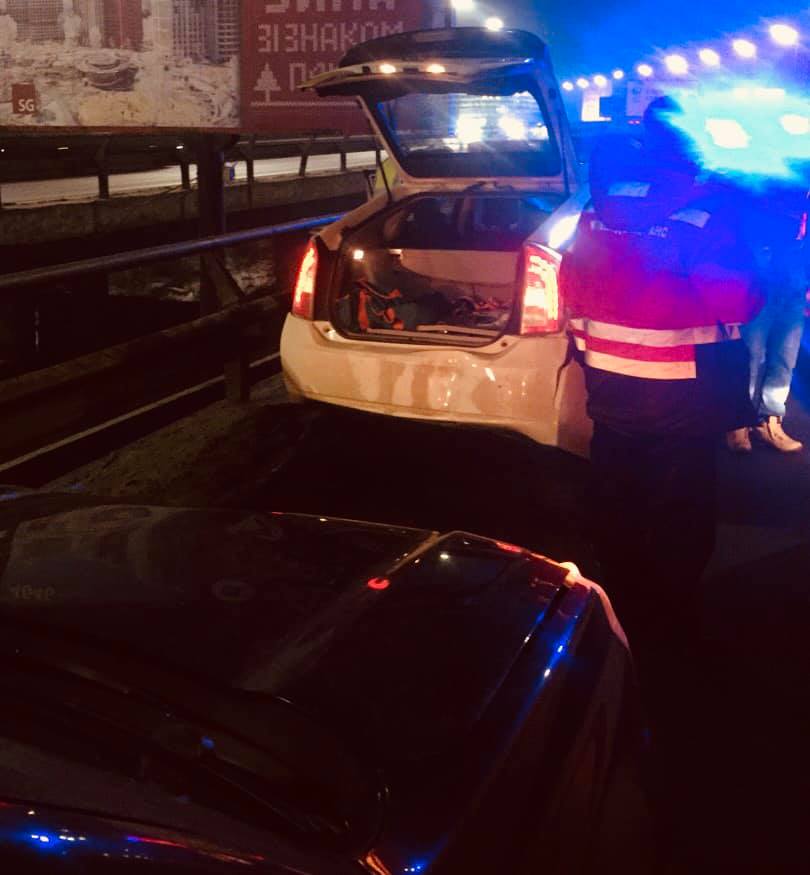 В Киеве пьяный чиновник совершил ДТП и травмировал патрульную