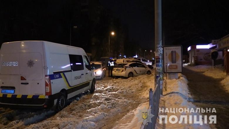 В Киеве психически больной мужчина убил топором двух женщин и совершил самоубийство