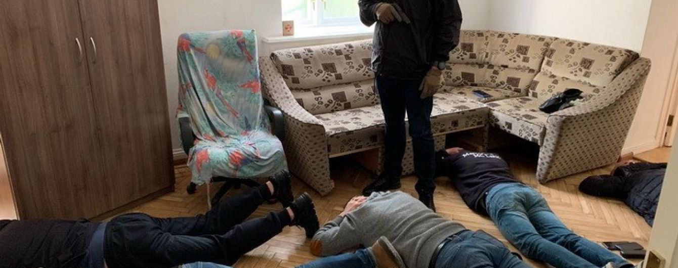 В Киеве разоблачили конвертцентр, который отмывал более миллиарда гривен в год
