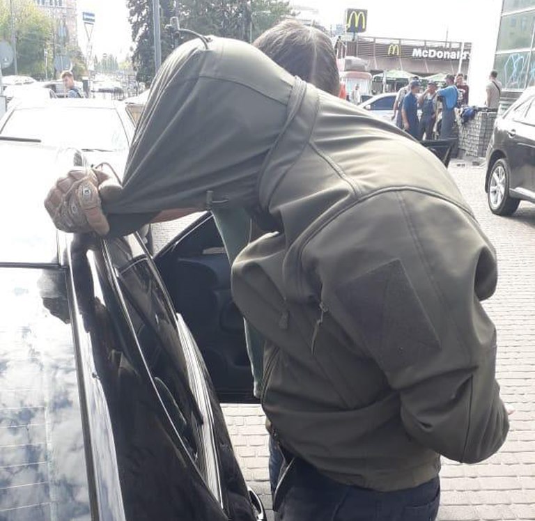В Киеве задержали банду фальшивомонетчиков, которые пытались сбыть 25 тыс. поддельных евро (ФОТО)