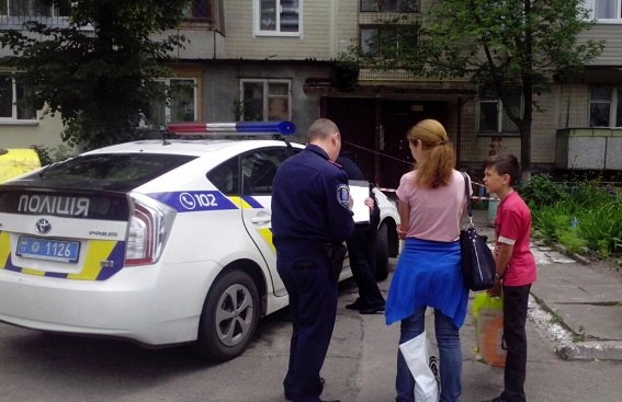 В Киеве женщина выбросила новорожденного ребенка в мусоропровод