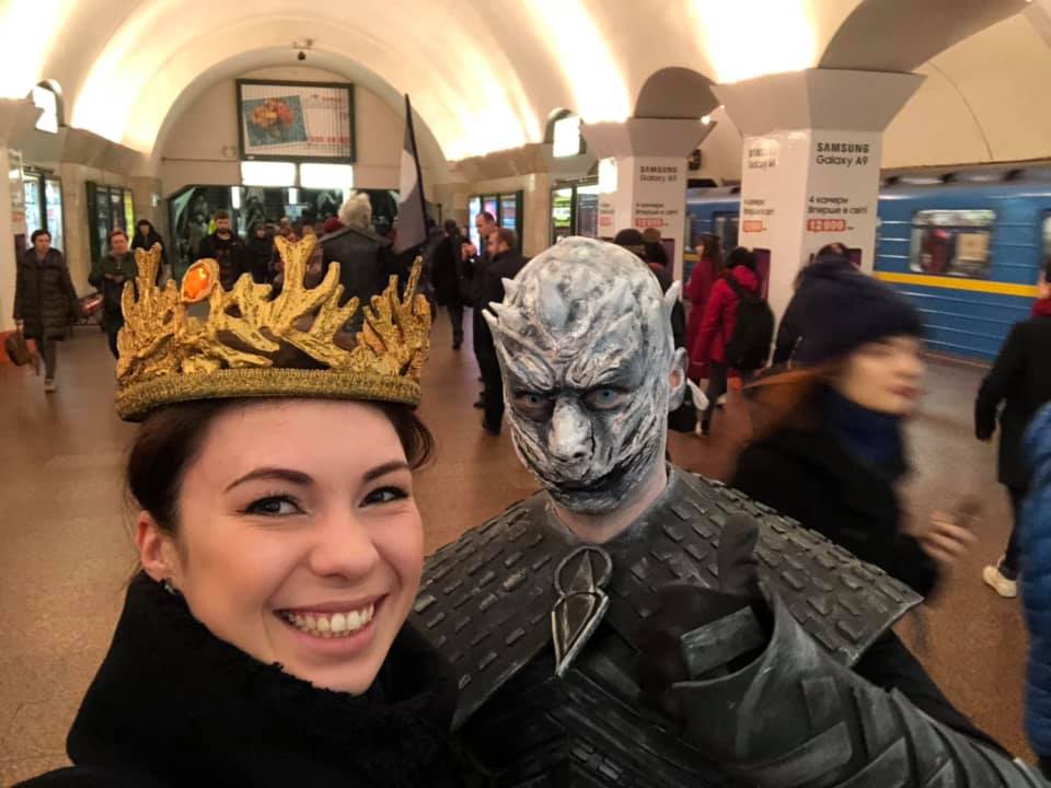 В киевском метрополитене прогуливались Белые ходоки из Игры престолов