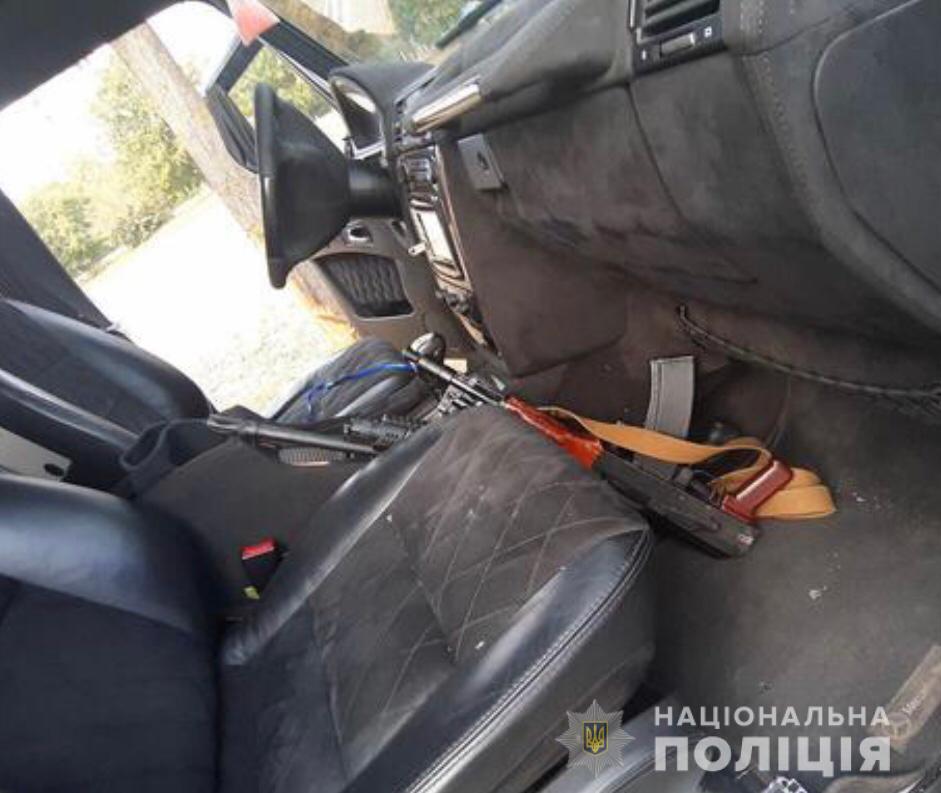 В Кривом Роге рецидивист сбил на автомобиле полицейского (ФОТО)