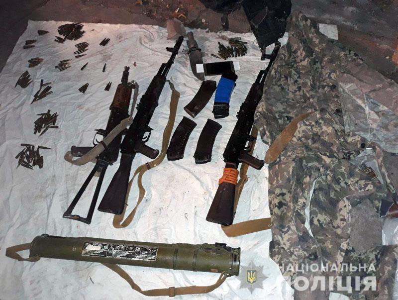 В Мариуполе нашли тайник с оружием, похищенным во время аннексии Крыма