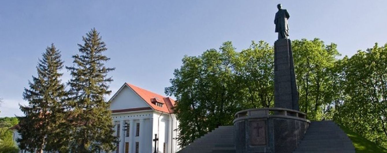 В музее Тараса Шевченко в Каневе появилось Заповит шрифтом Брайля