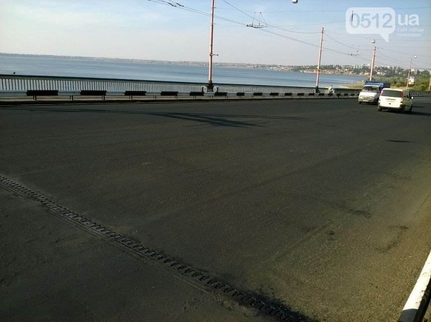 В Николаеве починили разводные мосты, залив их асфальтом