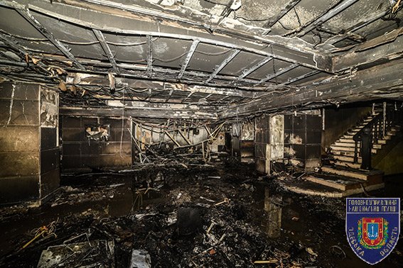 В Одессе подожгли торговый центр, пострадали 3 человека