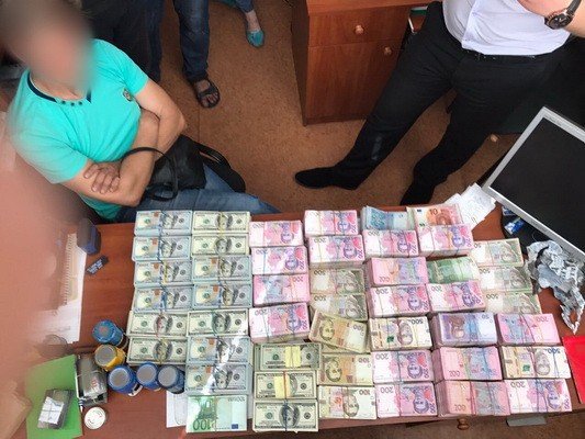 В Одессе разоблачили конвертационный центр с оборотом свыше 50 млн грн, часть из которых переправлялась на финансирование ДНР