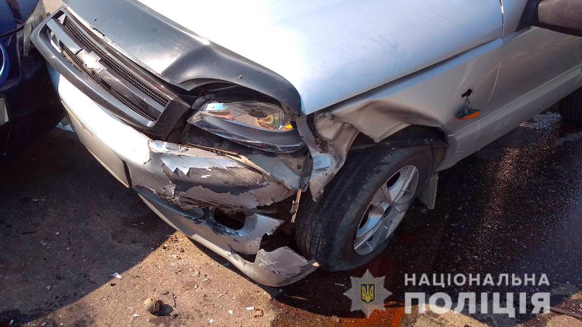 В результате тройного ДТП в Черновцах пострадали три человека, в том числе двое детей