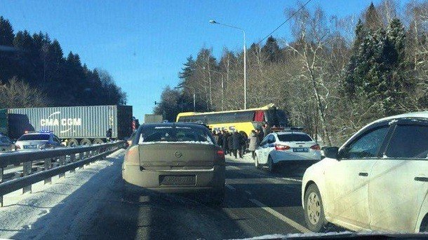 В России фура столкнулась с автобусом, в котором ехали украинцы, есть пострадавшие