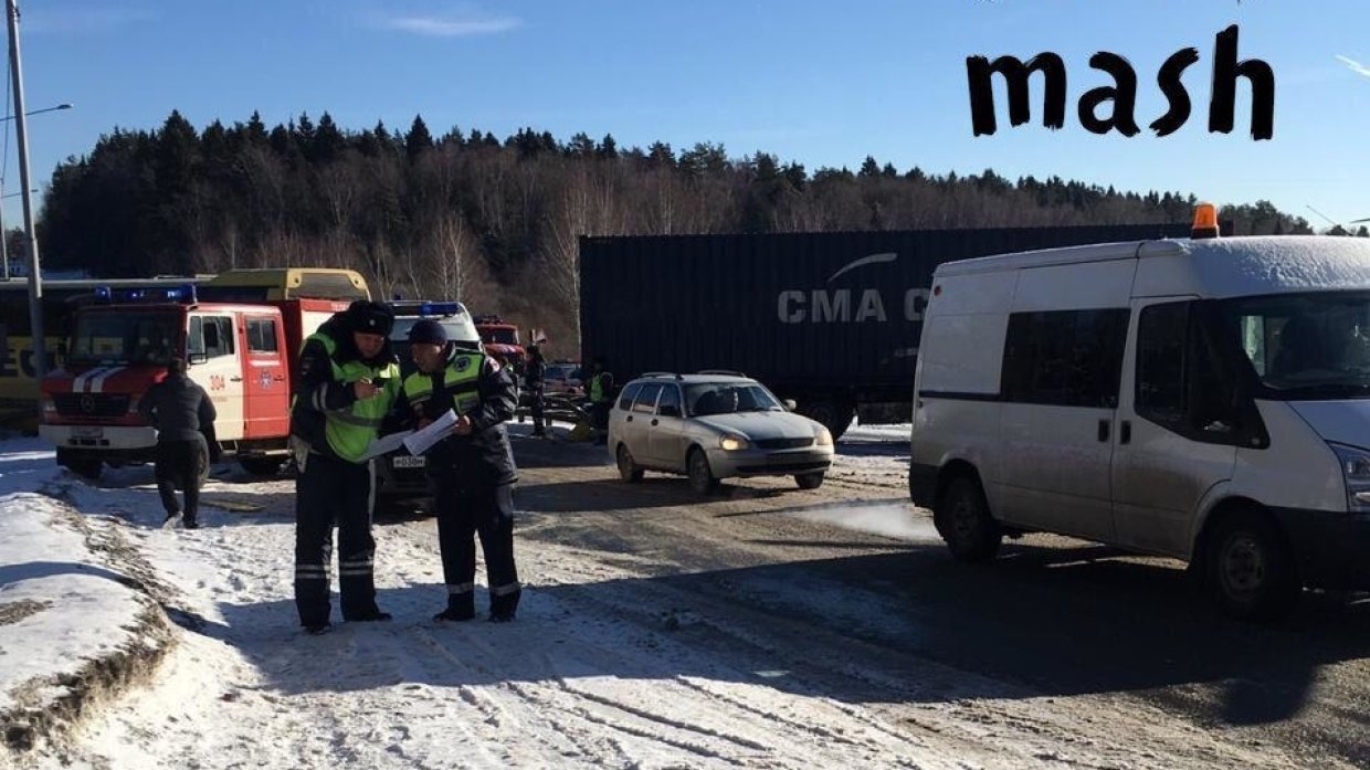 В России фура столкнулась с автобусом, в котором ехали украинцы, есть пострадавшие