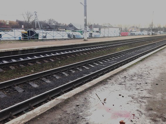 В Ровно грузовой поезд сбил мужчину, пострадавший умер в больнице