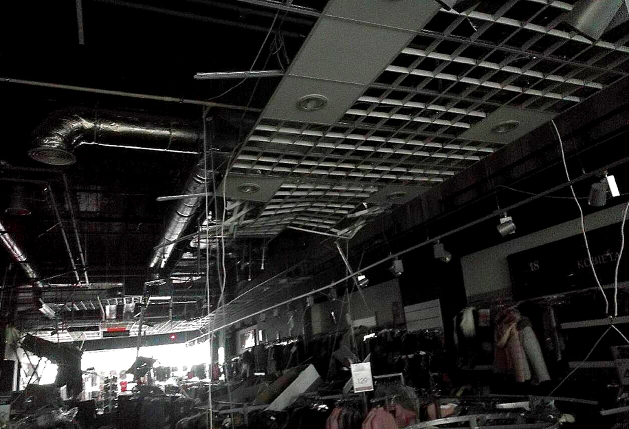 В торговом центре в польском Жешуве обвалилась часть потолка, пострадали семь людей