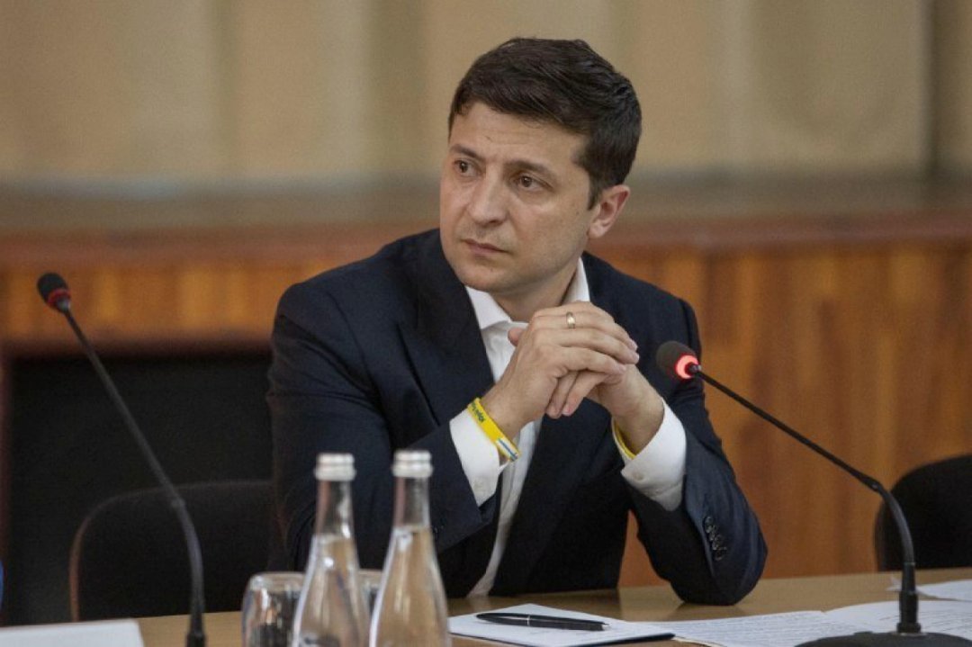 В Украине уменьшилось число довольных деятельностью президента Зеленского — опрос