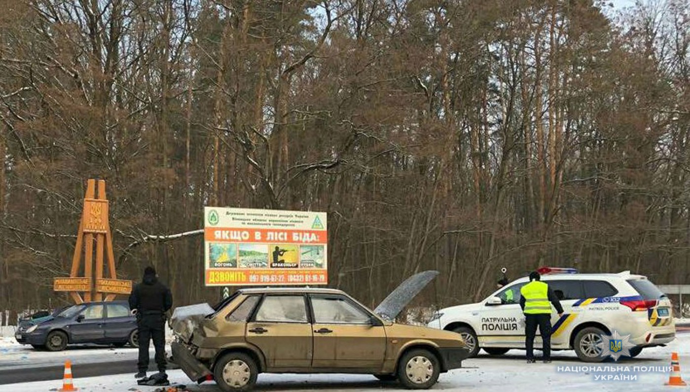 В Винницкой области скорая попала в ДТП: 8 человек пострадали