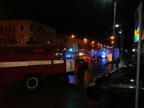 Во Львове неизвестные подожгли отделение Сбербанка России
