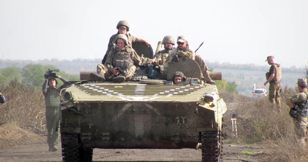 Военные и гражданские в Золотом озадачены возможным отводом сил
