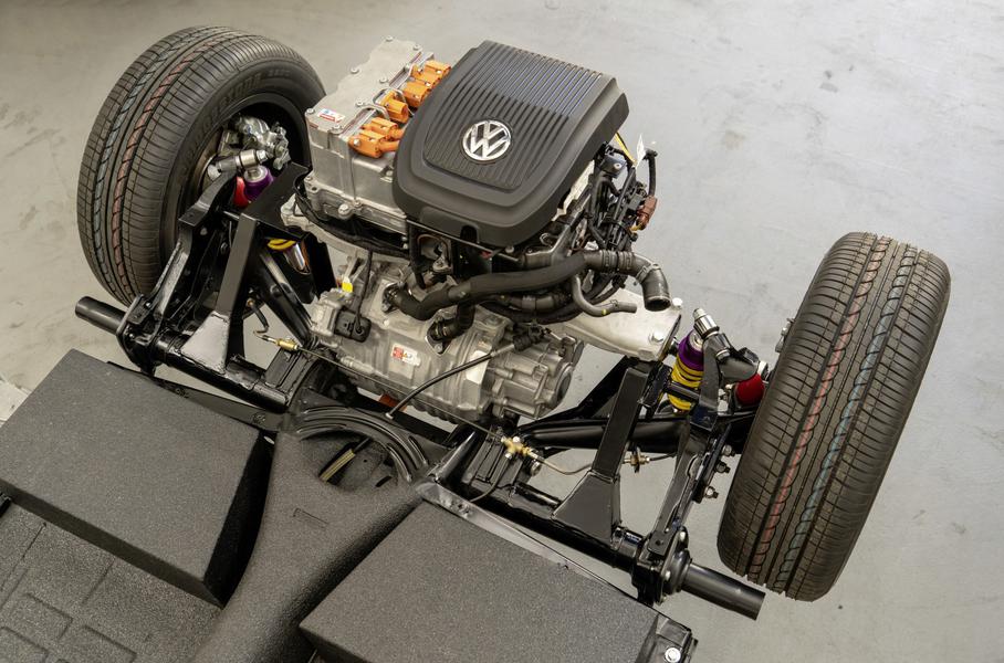 Volkswagen представила электрическую версию классического «Жука» (ФОТО)