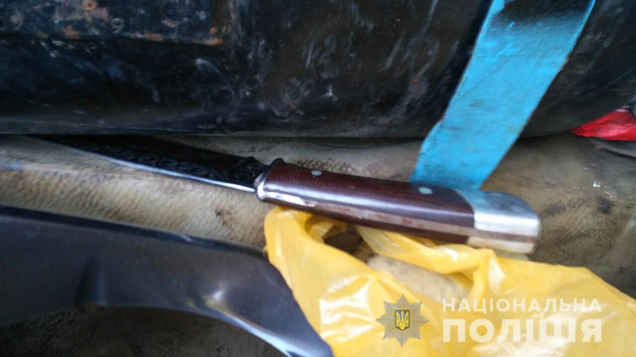 Выборы в Коростышеве «охраняли» вооруженные молодые люди (ФОТО)