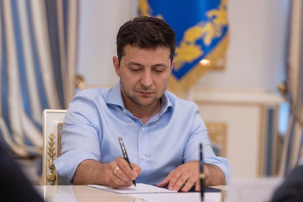 Зеленский подписал закон об организации обороны государства