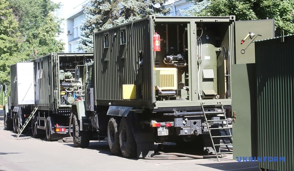 Зеленский презентовал мобильные жилые модули для военных ВСУ (ФОТО)