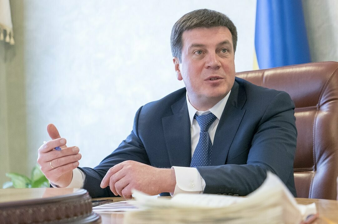Зубко призвал местные власти больше тратить денег на сферу ЖКХ