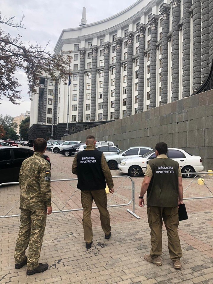 СБУ проводит обыски в Кабмине, ГФС, ГПС и Спецтехноэкспорте из-за хищения более 6 млн долларов