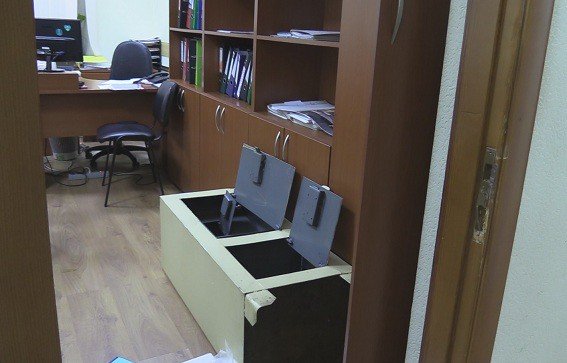 В Киеве ночью ограбили университет, похитив из него монеты и талоны на топливо