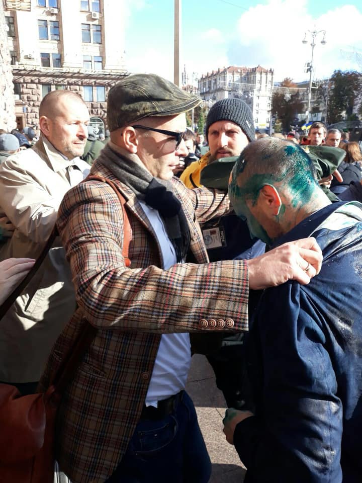 В Киевсовете облили зеленкой депутата Гусовского, его доставили в больницу