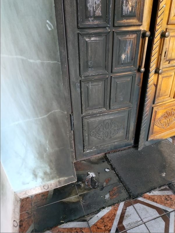 В Кривом Роге подожгли дверь храма Вознесения Господня УПЦ МП