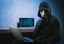 Мошенники взламывают страницы должностных лиц и просят деньги за включение в списки военнопленных