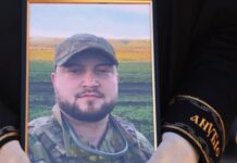 В Одесской области простились с военным, семья которого погибла от удара РФ по ЖК «Тирас»