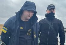 Инспектор Одесской таможни наживался на вывозе из Украины наличных денег: какое наказание ему грозит