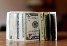 Курс валют в Украине 13 апреля 2025 года: сколько стоит доллар и евро