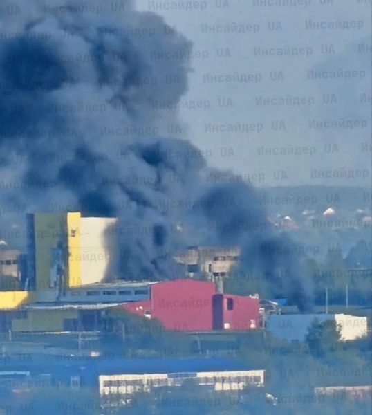 В росії «добрі» дрони вразили кілька військових об’єктів: що відомо
