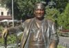 В Одессе запятнали краской памятник Утесову: фотоотчет (обновлено)